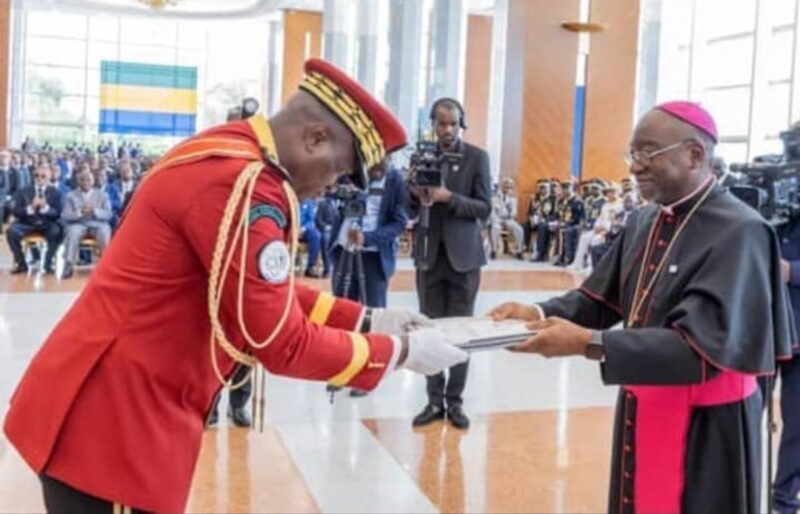 Gabon: Le président Oligui Nguema reçoit les conclusions du dialogue national inclusif