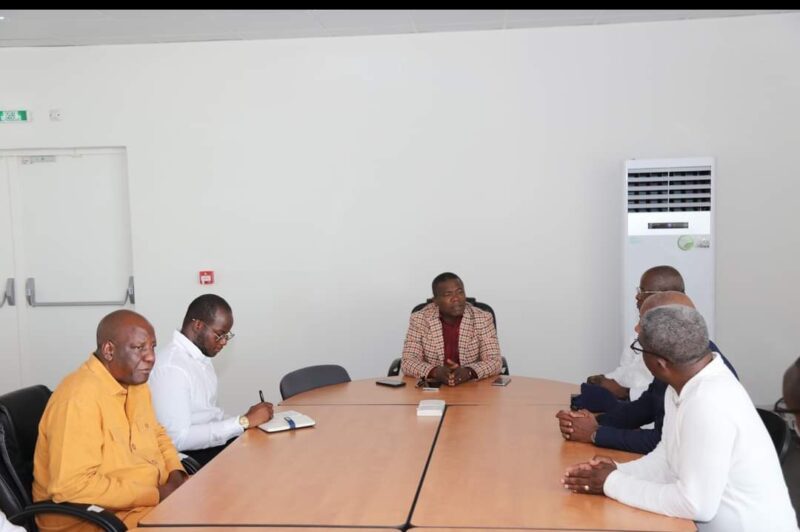 Restauration C2N2I : quais, sièges, équipements en ligne de mire