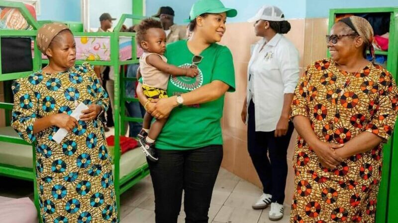 La Fondation DORCAS poursuit son Engagement envers les Enfants Vulnérables