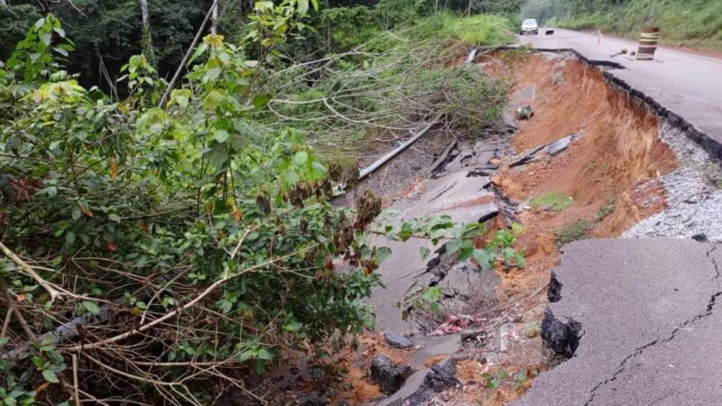 Urgence entre Koumameyong-Ovan : La Route en voie de dégradation avancée Appelle à une Intervention Immédiate