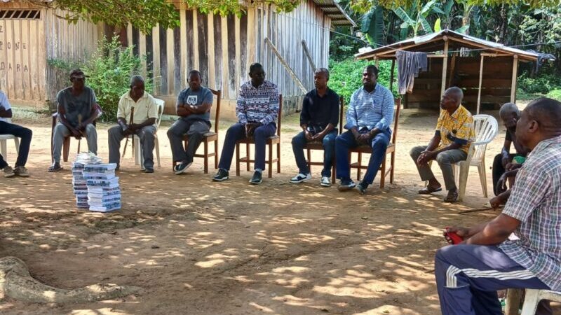 Mamadou Boueni Oumar soutient l’éducation dans le canton Aboye et le district de Makebe-Bakwaka