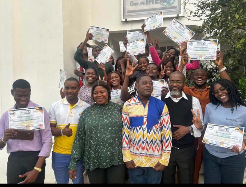 Remise d’attestations au Groupe IHEM : une formation pratique pour des entrepreneurs en devenir