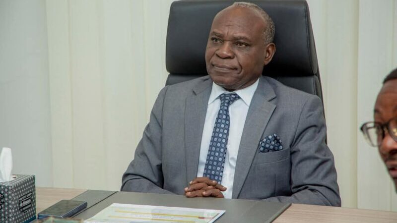 Crise à la SEEG : le ministre Philippe TONANGOYE hausse le ton et exige des résultats concrets