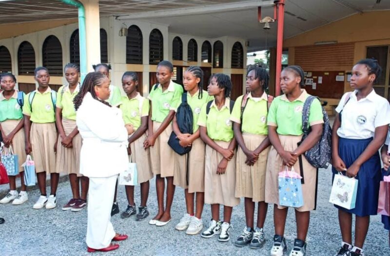 Immersion ministérielle au Collège Notre-Dame de la Providence : vers l’intégration des clubs de vie pratique dans les établissements publics
