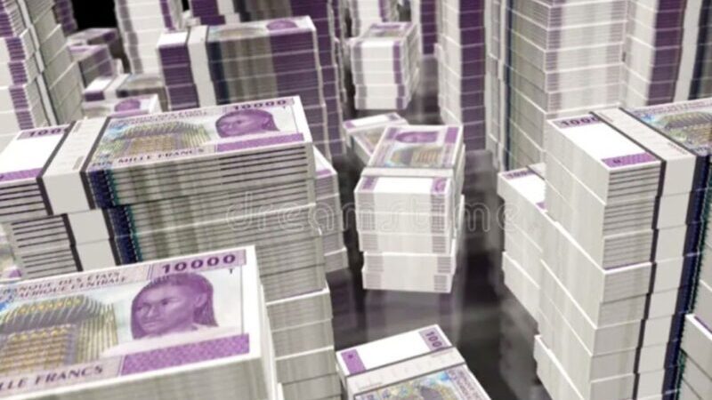 Lutte contre le faux-monnayage : la BEAC lance une application mobile pour authentifier les billets