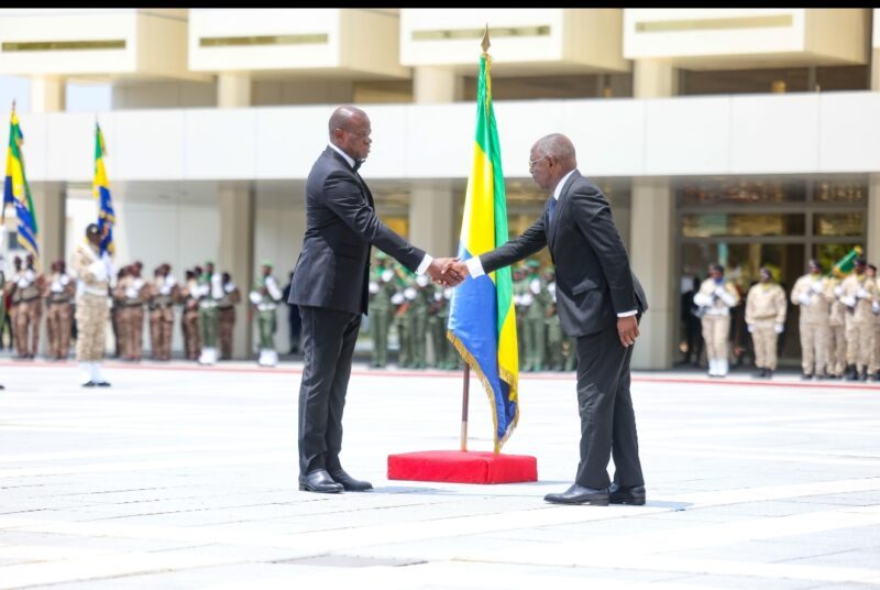 Le Président Oligui Nguema célèbre la 16e Journée Nationale du Drapeau sous le sceau de la jeunesse et de l’unité