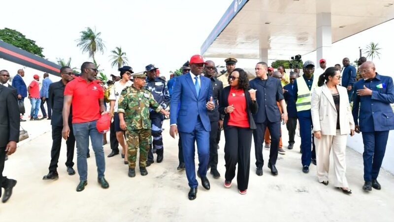 Kango, Cocobeach: Le Président en action