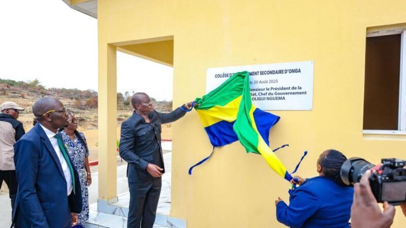 Haut-Ogooué : le Président Oligui Nguema inaugure écoles, infrastructures de santé et logements à Onga et Akiéni