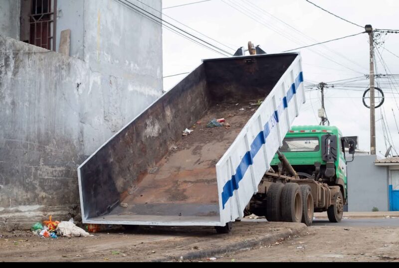 GRAND LIBREVILLE : LANCEMENT DE LA PREMIÈRE BENNE CONNECTÉE AU GABON