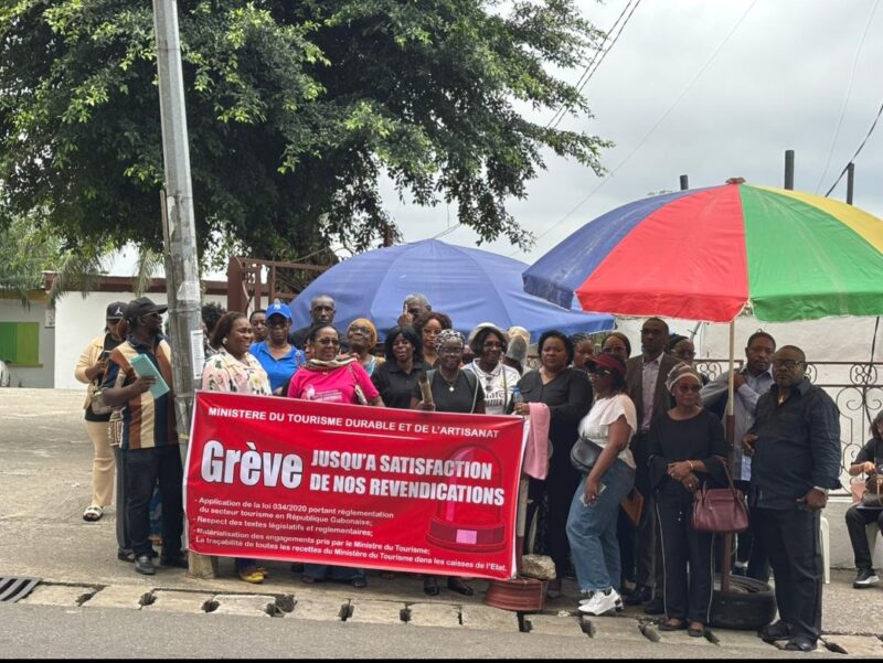 Les agents du Tourisme refusent de céder : “Sans cadre juridique, nous ne bougeons pas”