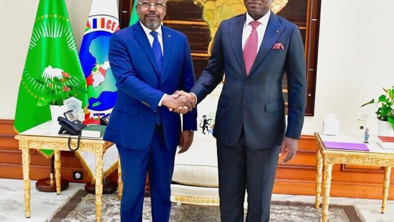 Audience présidentielle : Le Chef de l’État reçoit le Président d’Ensemble pour le Gabon