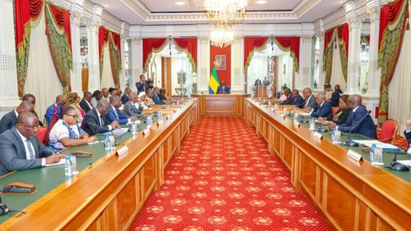 La digitalisation de l’administration au cœur d’une réunion à la Présidence
