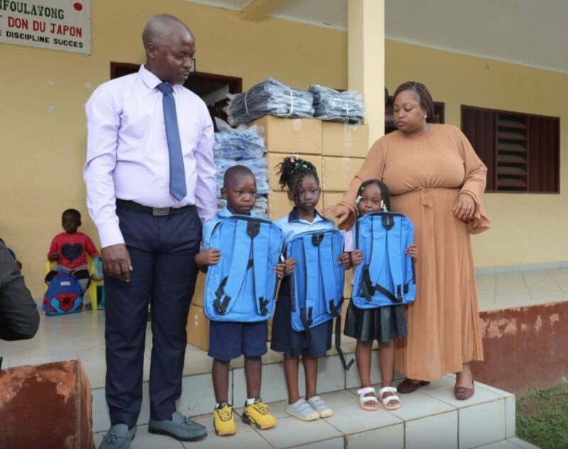 Ntoum : Levée des couleurs et don de fournitures à l’École Publique de Nfoulayong