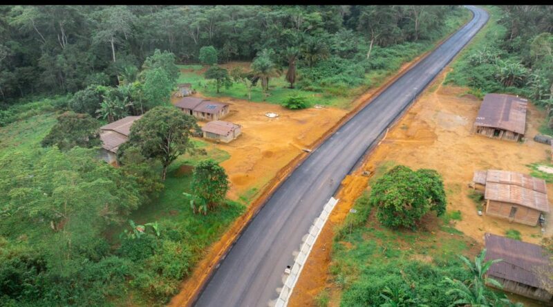Route Ovan–Makokou : la latérite disparaît, le bitume s’impose
