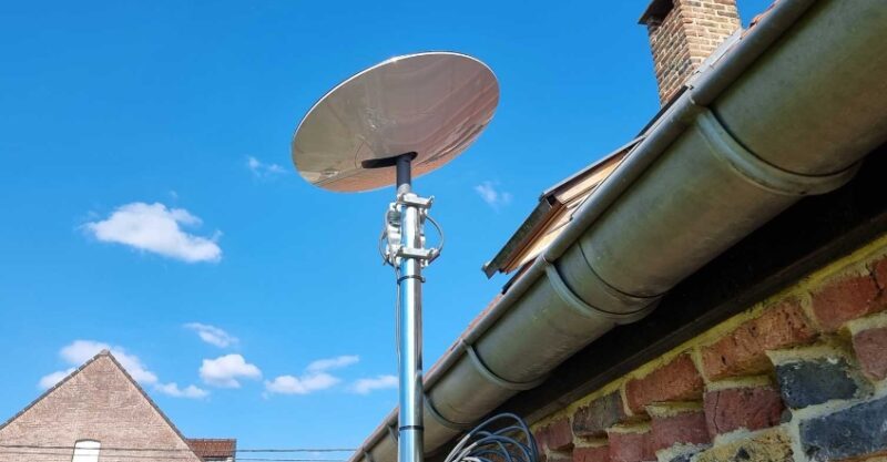 Internet par satellite : Starlink jugé non conforme et interdit sur le marché national