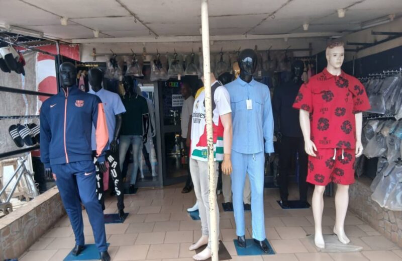 Mamadou Short : l’élégance masculine à portée de main à Potos / Franceville