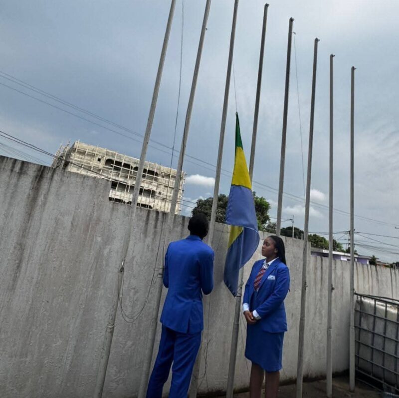 LEVÉE DES COULEURS À L’IHEM : UN RITUEL QUI RASSEMBLE ET INSPIRE