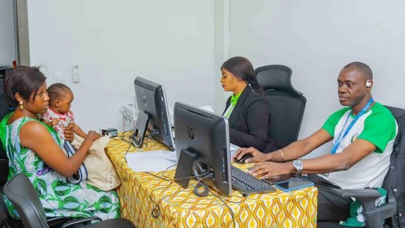 Reprise du paiement des droits uniques : l’État solde une dette sociale de sept ans