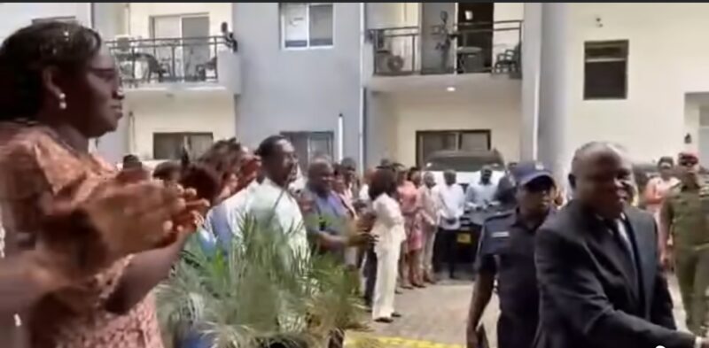 Retour au ministère : Philippe Tonangoye porté par une ovation de confiance