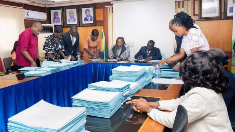 Éducation : 943 enseignants des confessions religieuses bénéficient de fiches bleues