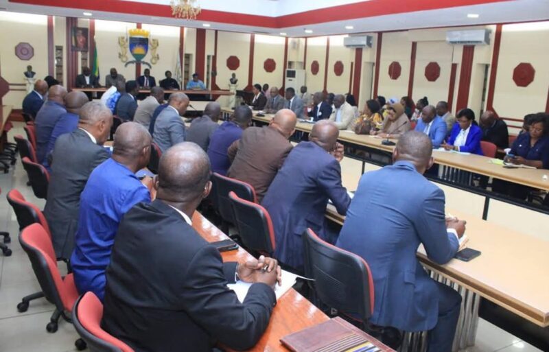 Libreville : Pierre Matthieu Obame Etoughe fixe le cap de son nouveau Cabinet