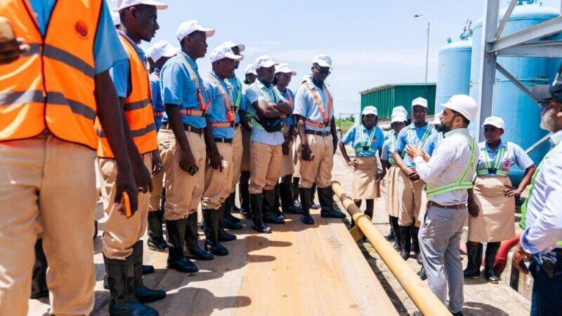 Le lycee technique Omar Bongo en immersion au cœur des installations industrielles d’Olam Palm Gabon