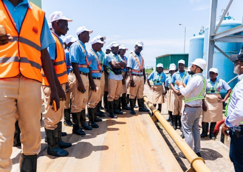 Le lycee technique Omar Bongo en immersion au cœur des installations industrielles d’Olam Palm Gabon