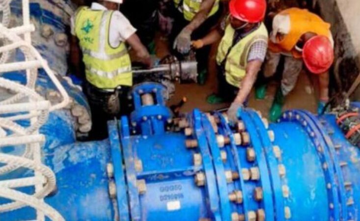 Eau potable : Grâce à l’implication du ministre Philippe Tonangoye, les techniciens de SUEZ sauvent l’artère vitale du Grand Libreville