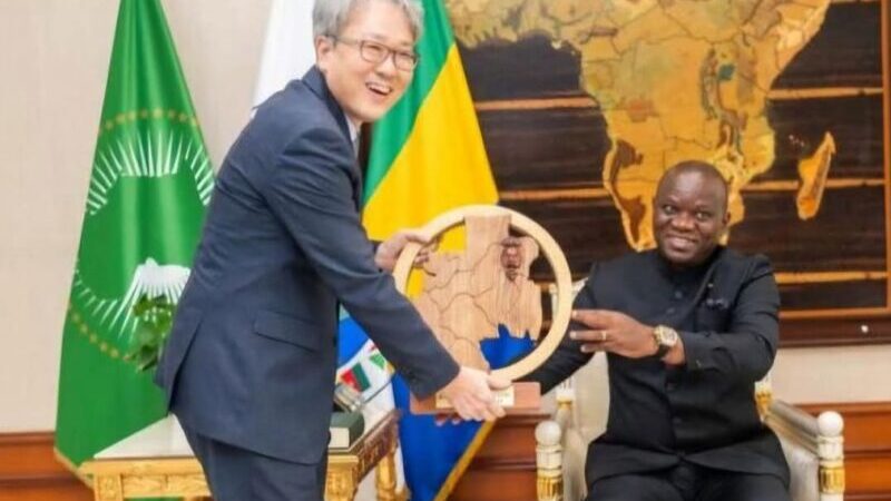 Diplomatie  : le Président renforce l’axe stratégique avec Séoul et Rome