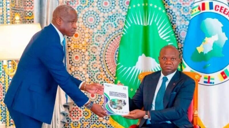 Premières élections professionnelles : Oligui Nguema reçoit le rapport et fixe le cap social