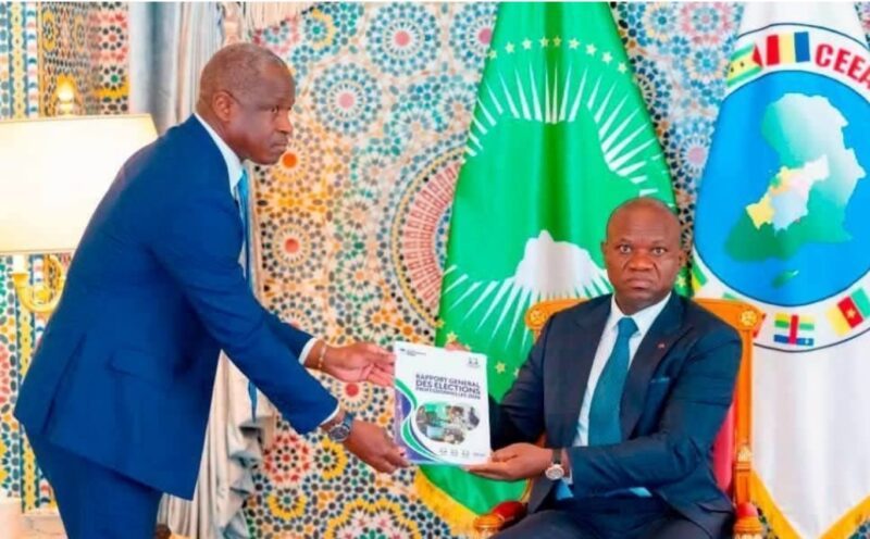 Premières élections professionnelles : Oligui Nguema reçoit le rapport et fixe le cap social